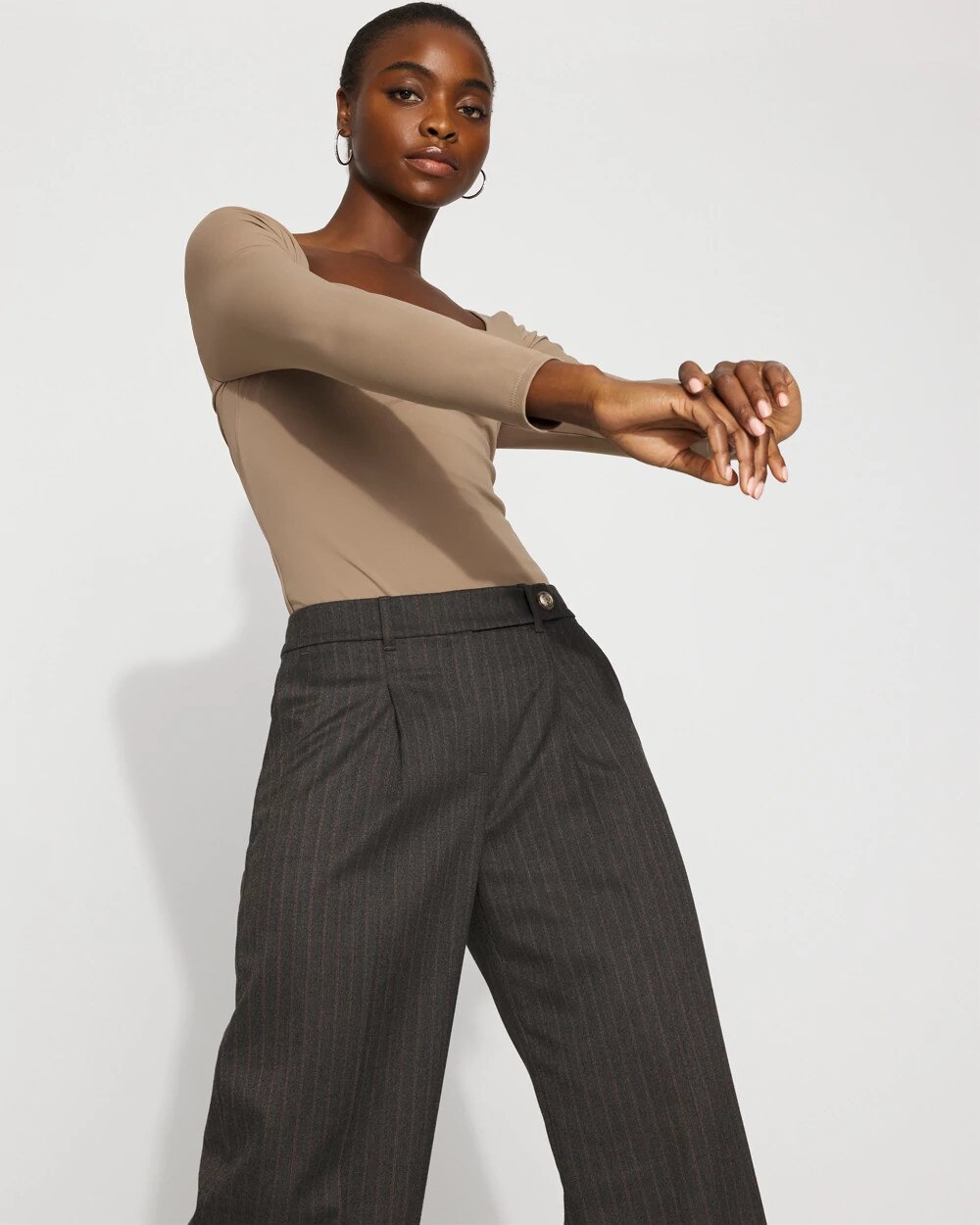 WHBM_WHBMFORME20Hvy20LS20Sq20Nk_570396845_BRN006837_OF_ALT201.jpeg