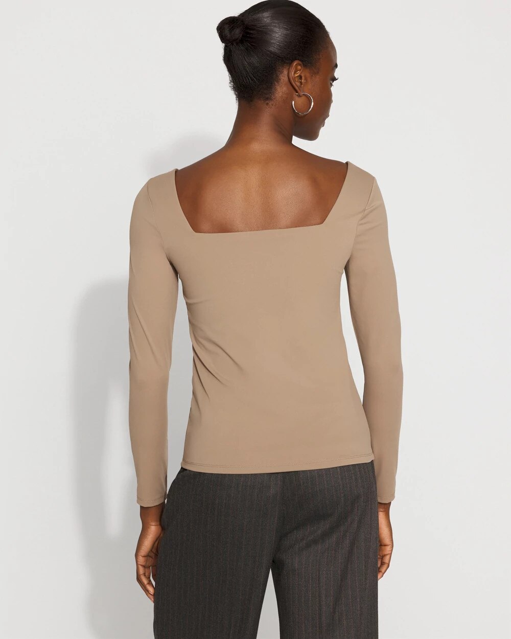 WHBM_WHBMFORME20Hvy20LS20Sq20Nk_570396845_BRN006837_OF_ALT203.jpeg