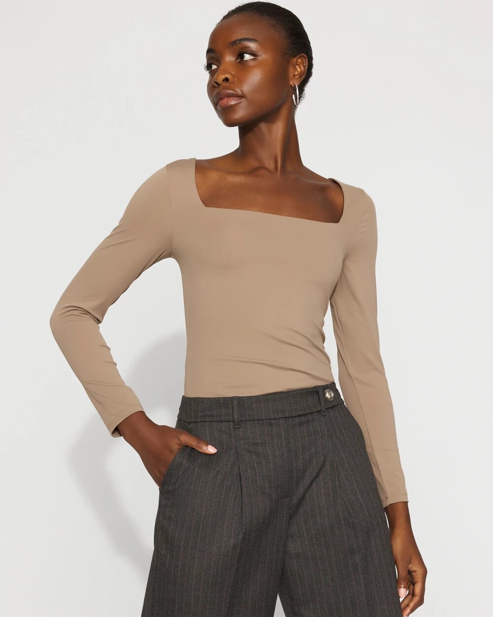 WHBM_WHBMFORME20Hvy20LS20Sq20Nk_570396845_BRN006837_OF_MAIN-1.jpeg