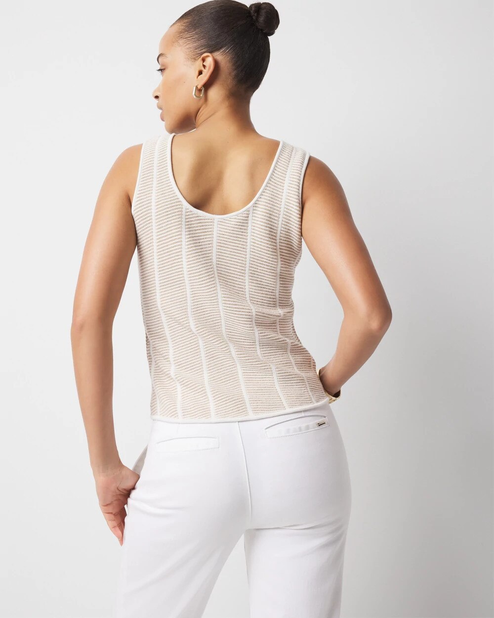 WHBM_WHBMFORME20Sq20Nk20Swtr20Tank_570392528_WHT006722_OF_ALT203-1.jpeg