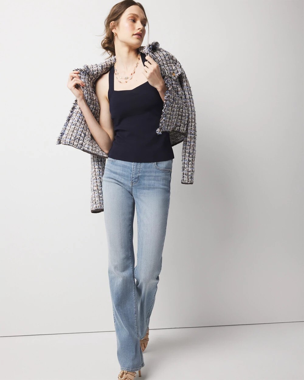WHBM_WHBMFORME20Swtr20Halter20Top_570384195_BLU001358_OF_ALT201.jpeg