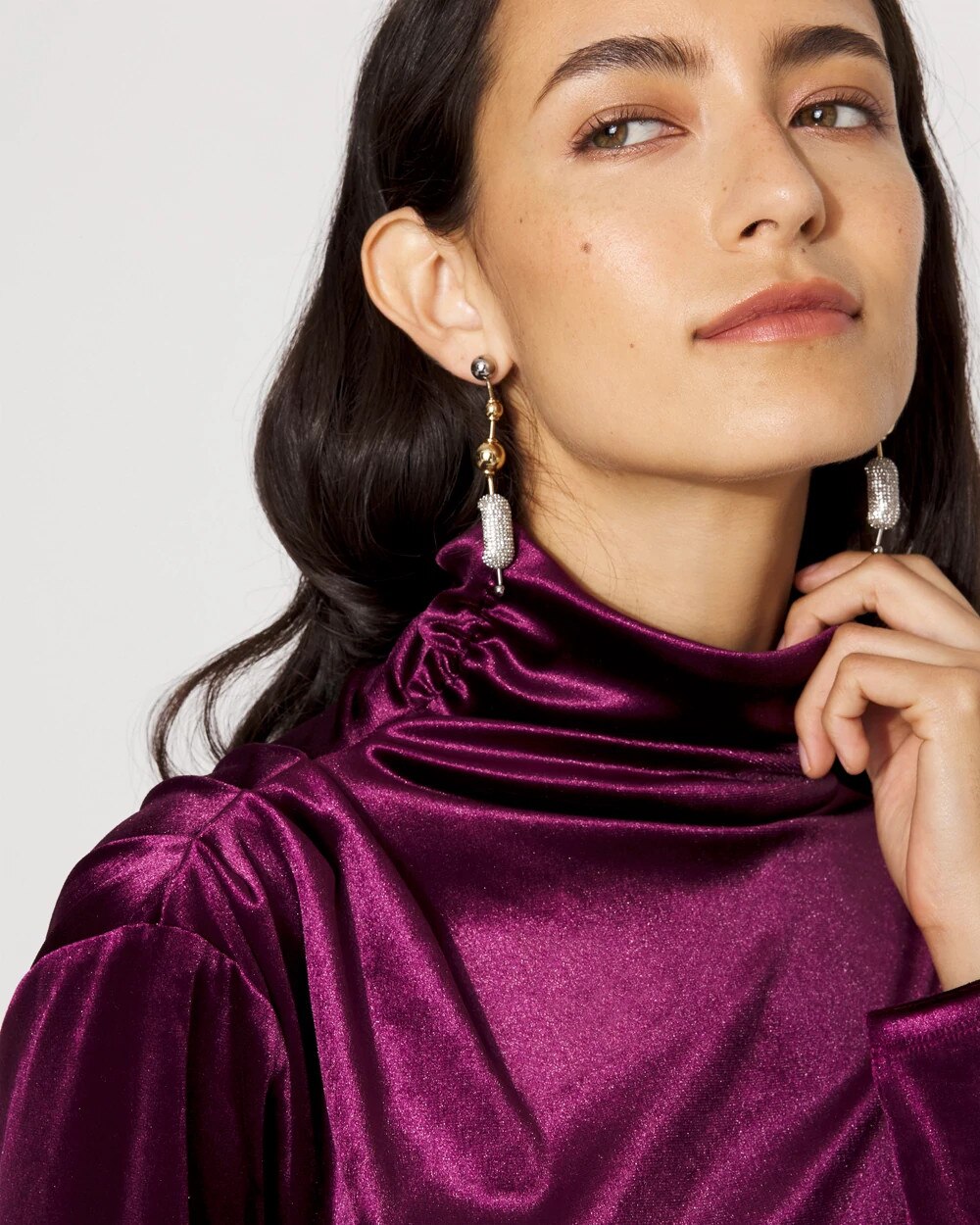 WHBM_WHBMFORME20Velvet20Mock20Nk_570400748_PRP002213_OF_ALT202.jpeg
