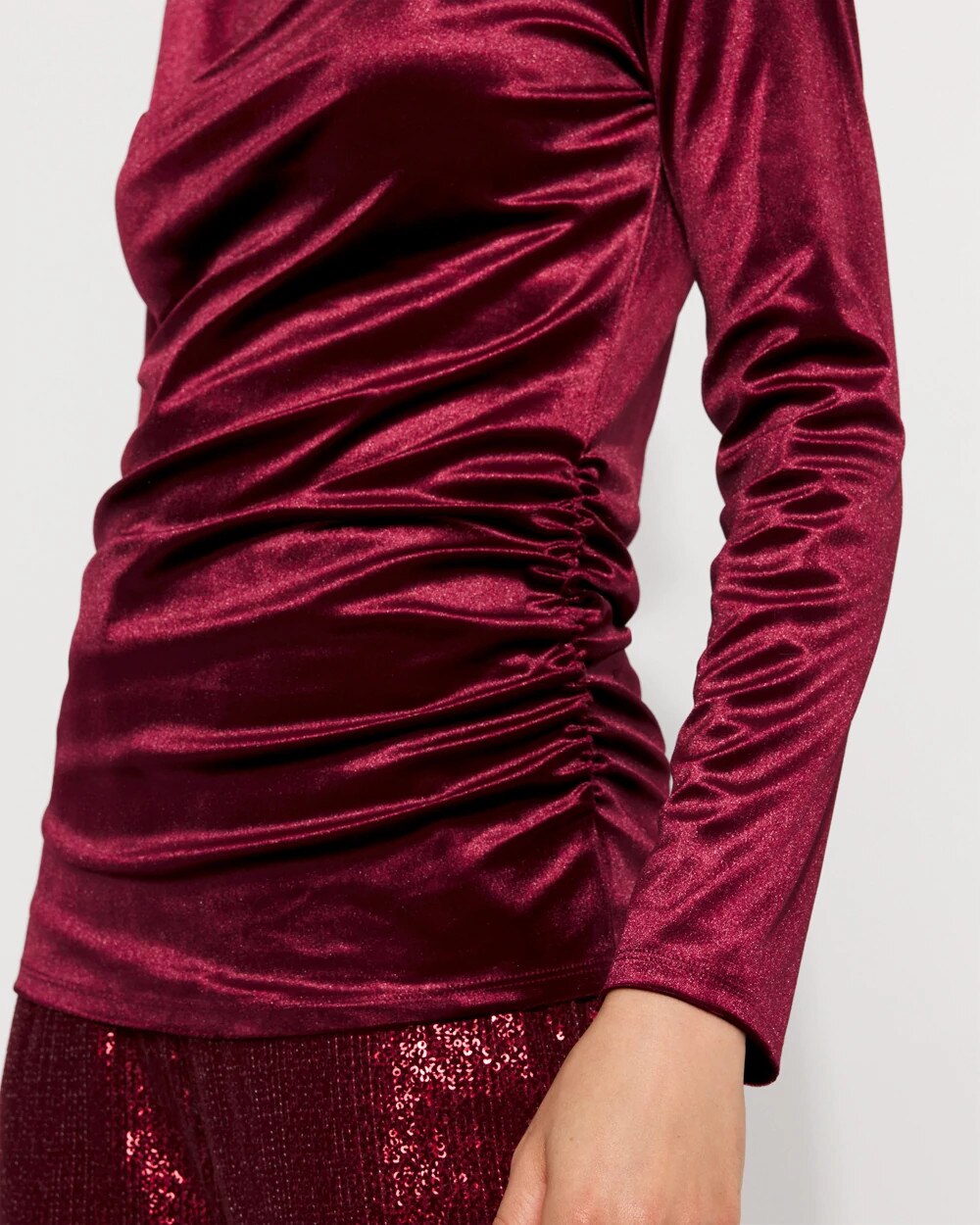 WHBM_WHBMFORME20Velvet20Mock20Nk_570400749_RED006838_OF_ALT202-1.jpeg
