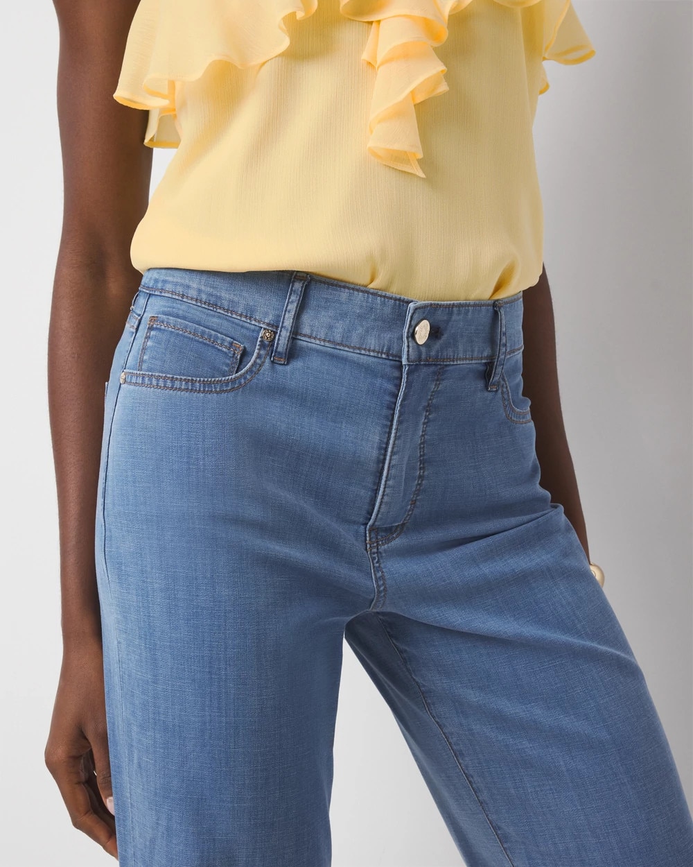 WHBM_Wide20Leg20520Pocket_570387816_BLU006742_OF_ALT202-1.jpeg