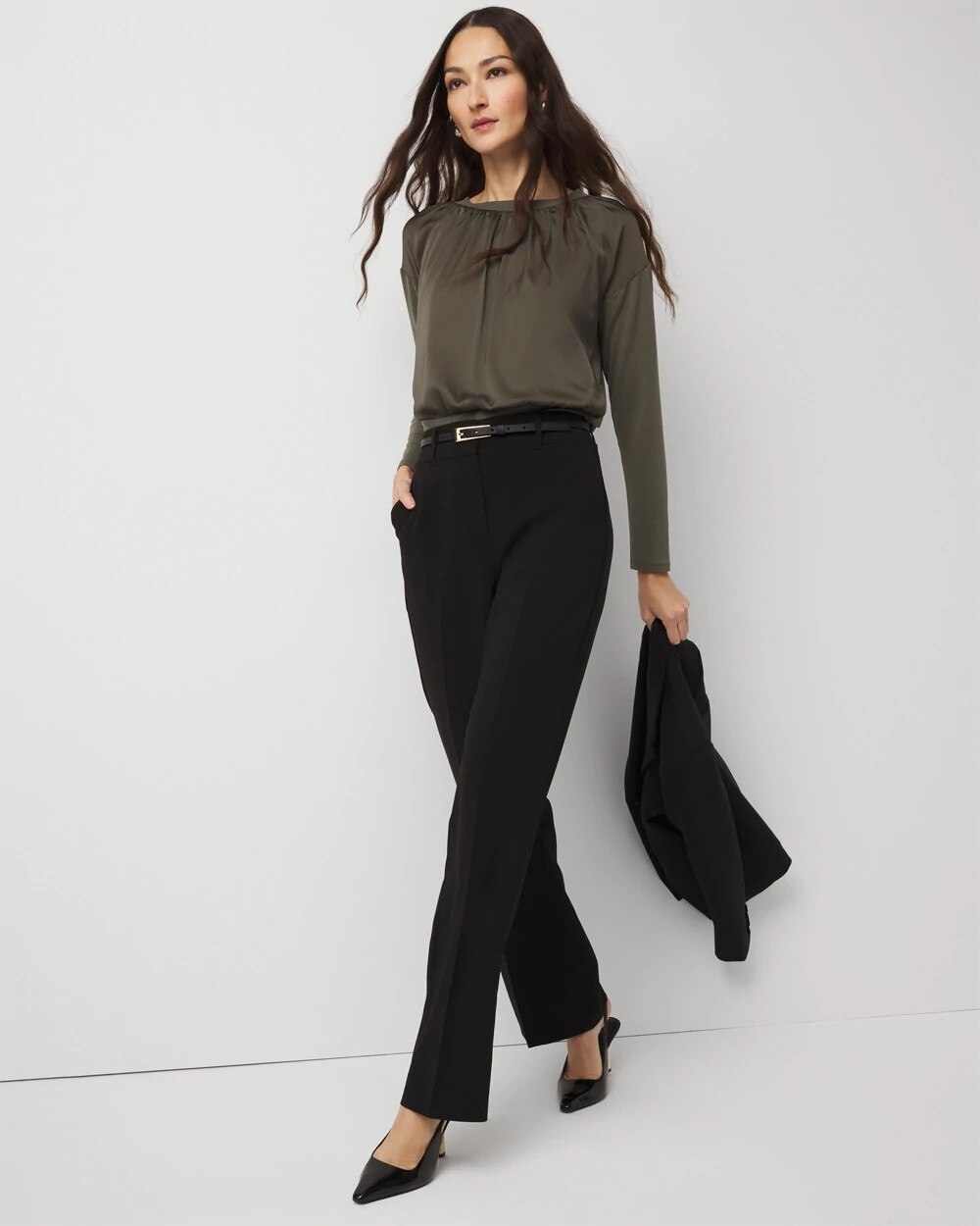 WHBM_Woven20Knit20Mix20Boat20Nk_570403152_GRN007271_OF_ALT201.jpeg