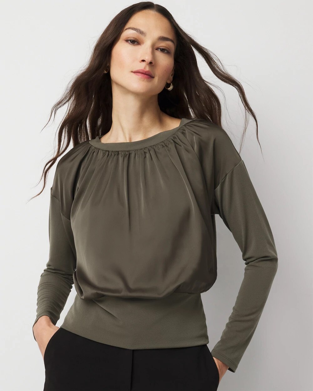 WHBM_Woven20Knit20Mix20Boat20Nk_570403152_GRN007271_OF_MAIN-1.jpeg